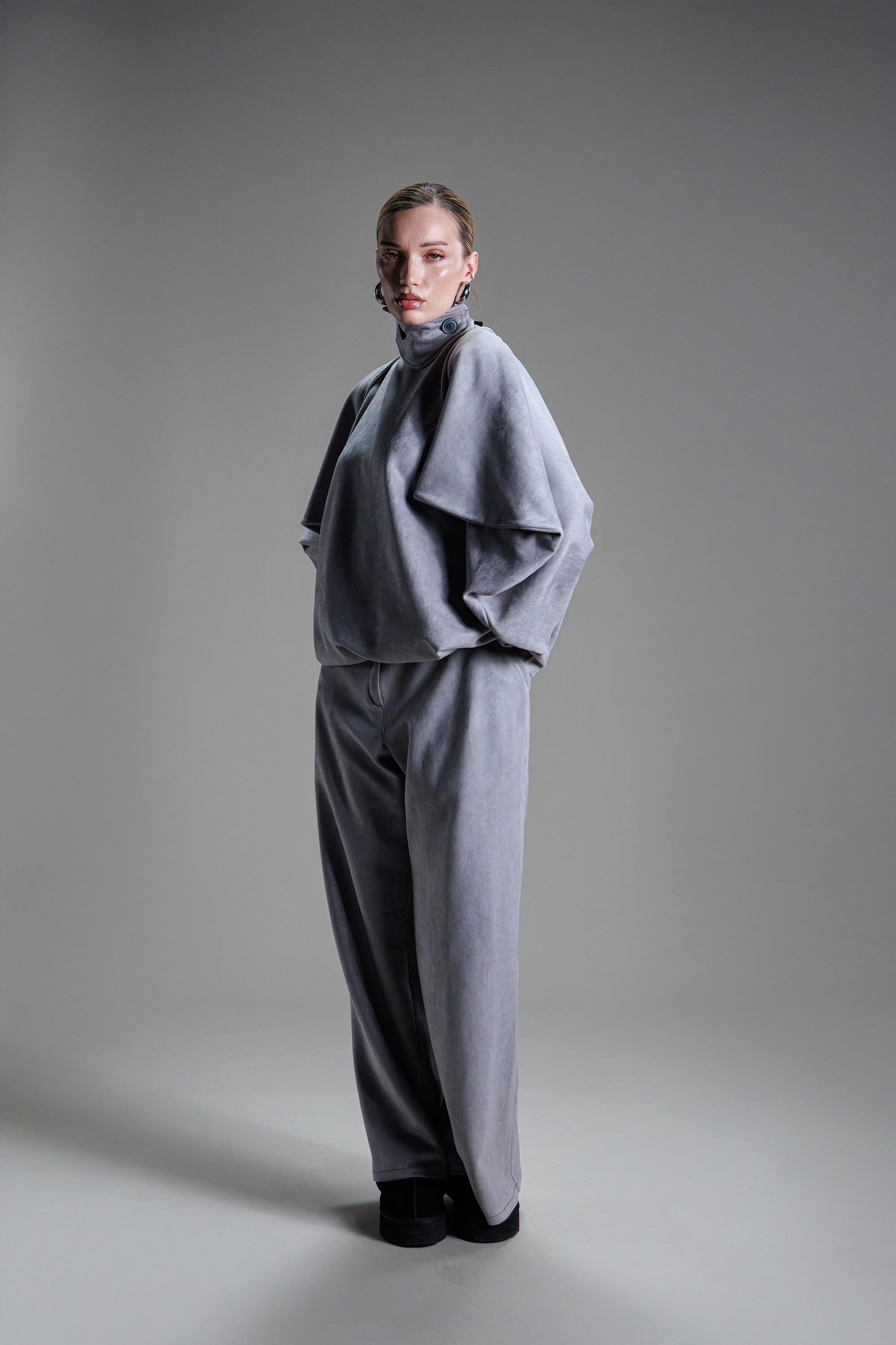 Static Balance Suede Set